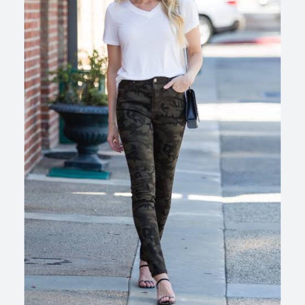 Camouflage jeans/ Dynamite/Kate